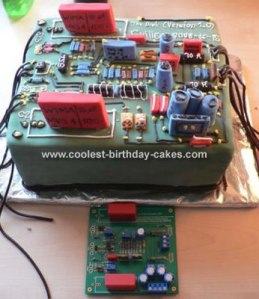 circuit-board-birthday-cake-4-26289